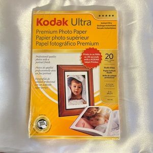Brand New Kodak Ultra Premium Photo Paper Studio Gloss, 4x6 inch, 20 Sheets